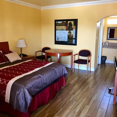 Town & Country Motel Livingston Buitenkant foto
