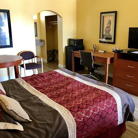 Town & Country Motel Livingston Buitenkant foto