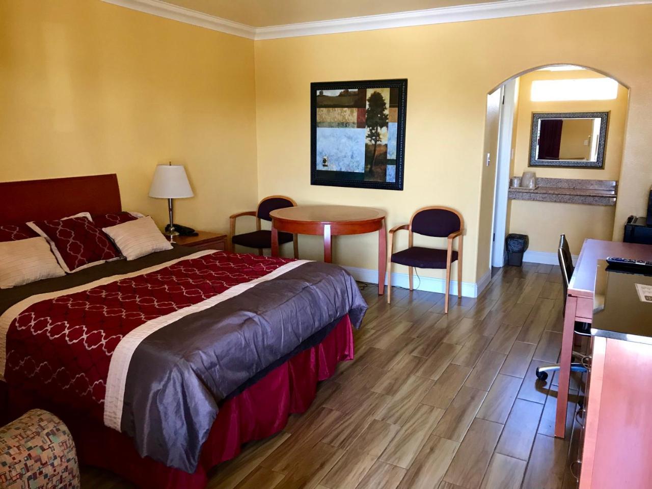 Town & Country Motel Livingston Buitenkant foto