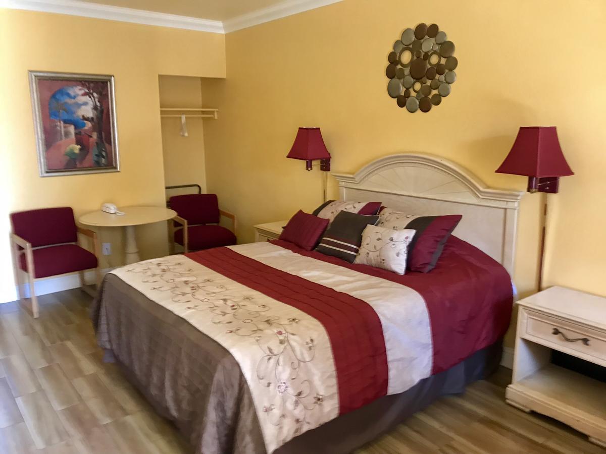 Town & Country Motel Livingston Buitenkant foto