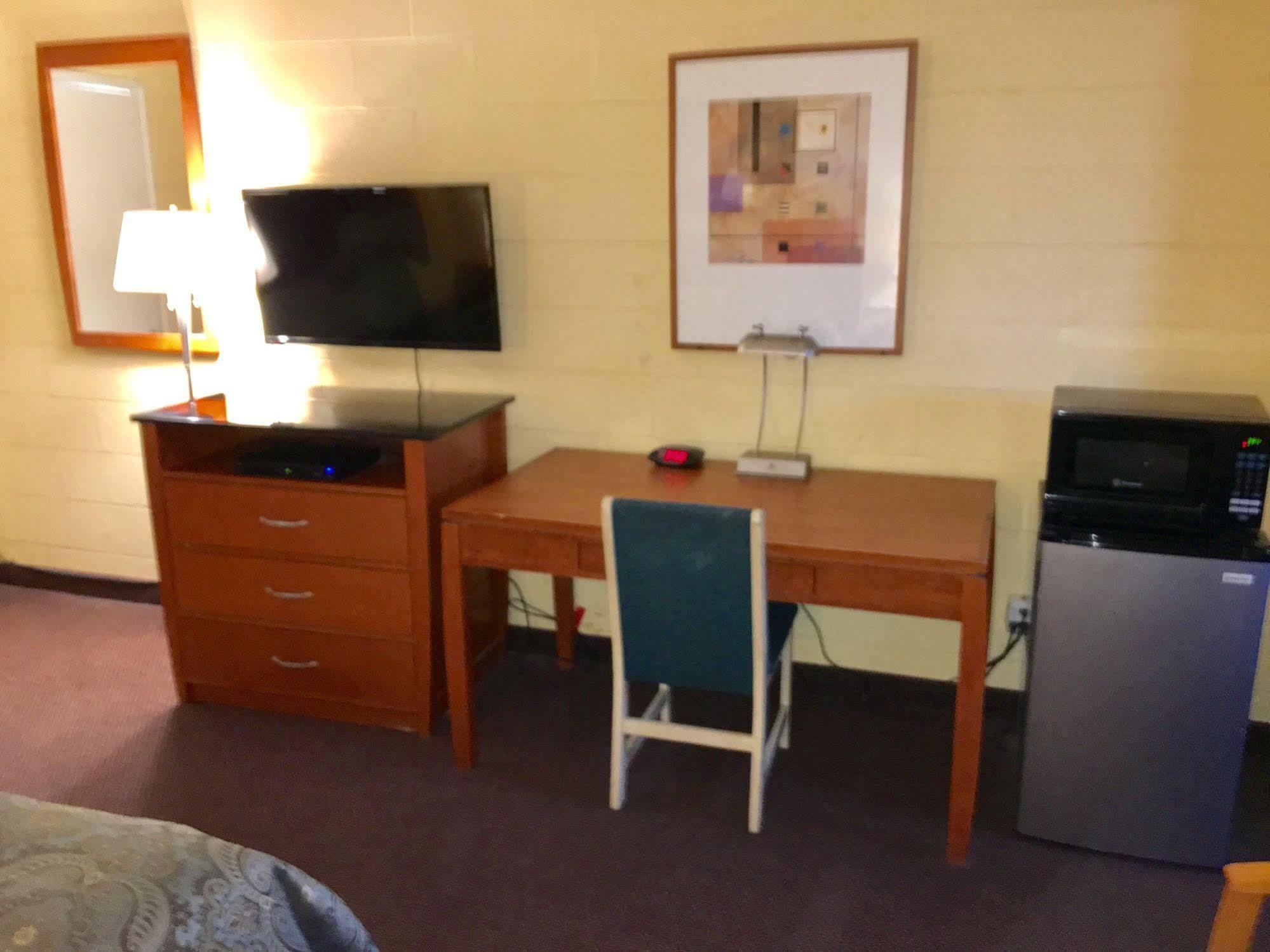 Town & Country Motel Livingston Buitenkant foto
