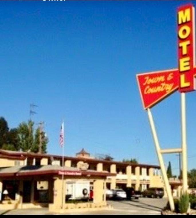 Town & Country Motel Livingston Buitenkant foto