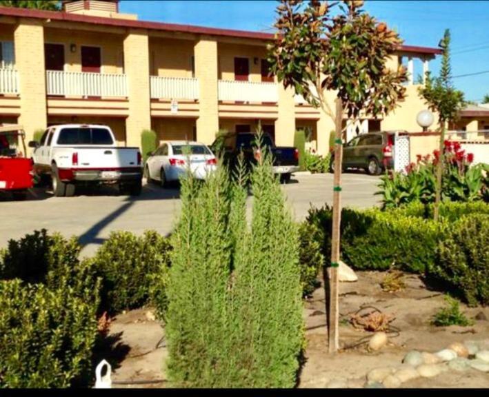 Town & Country Motel Livingston Buitenkant foto